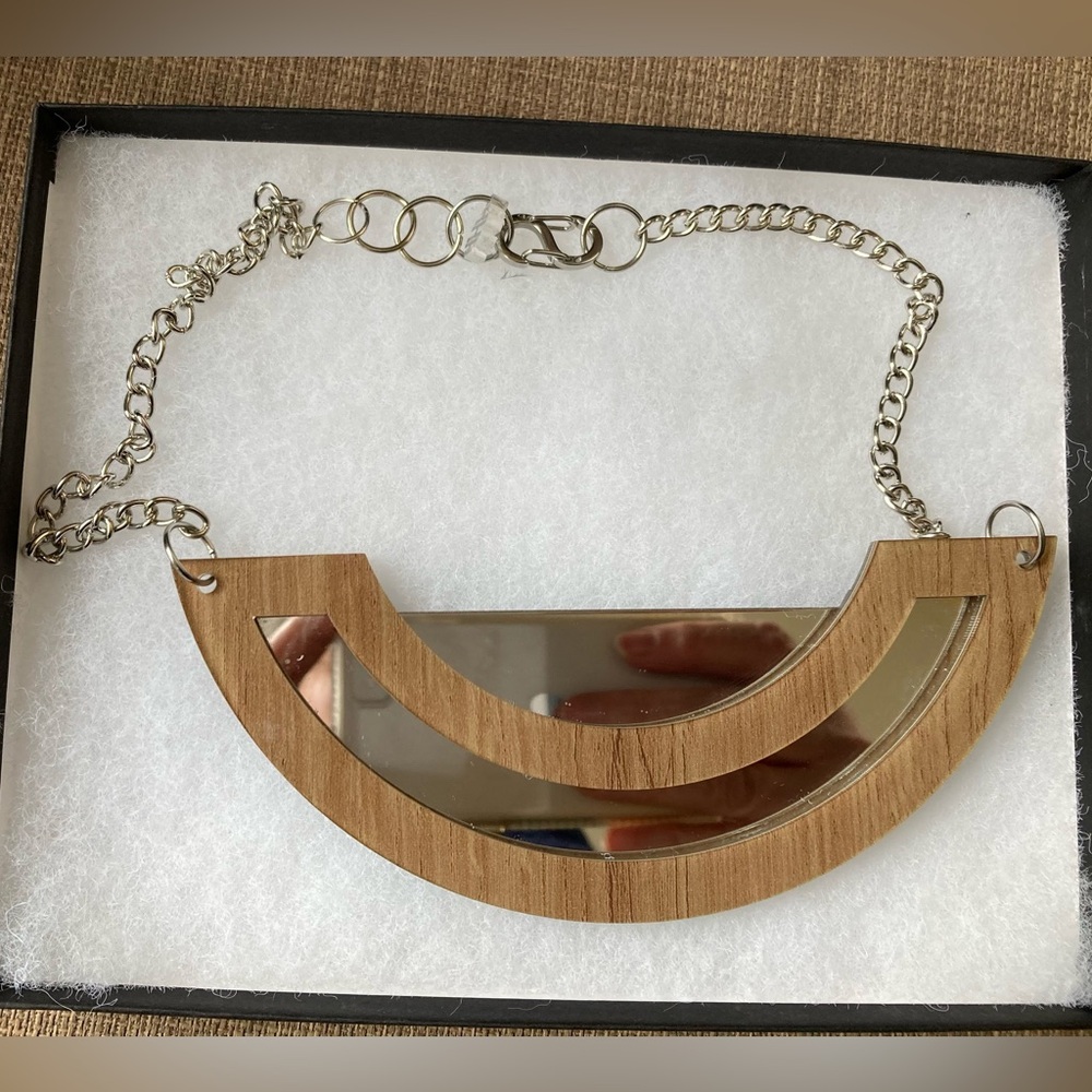 KETOORA, NEW Oasis acrylic wood look Geometric Necklace